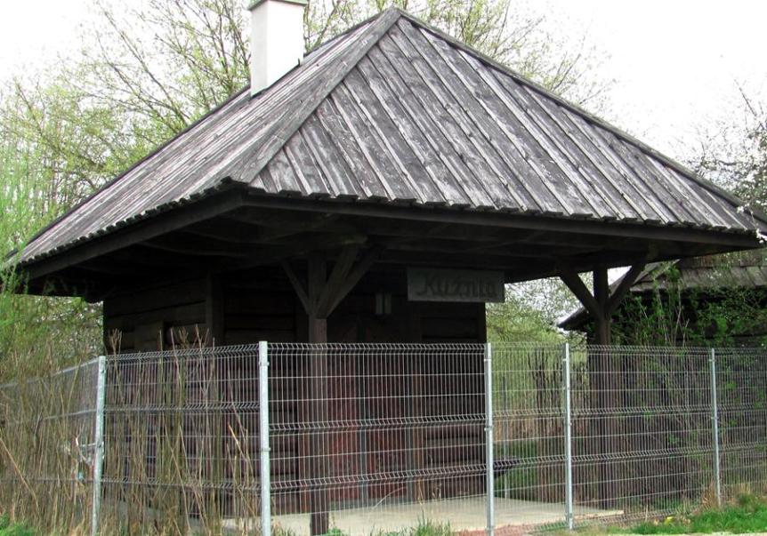 4. Kuźnia - Skansen w Niepołomicach.JPG