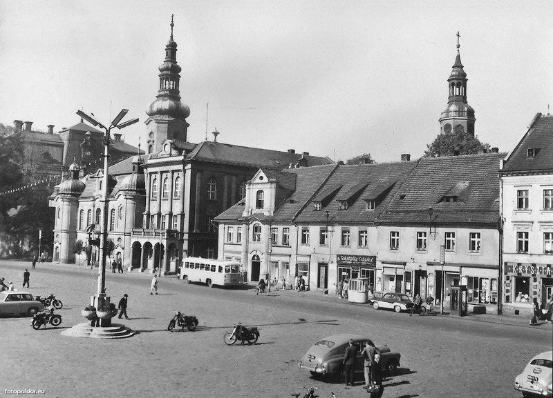 1963 Rynek_423756_Fotopolska-Eu.jpg