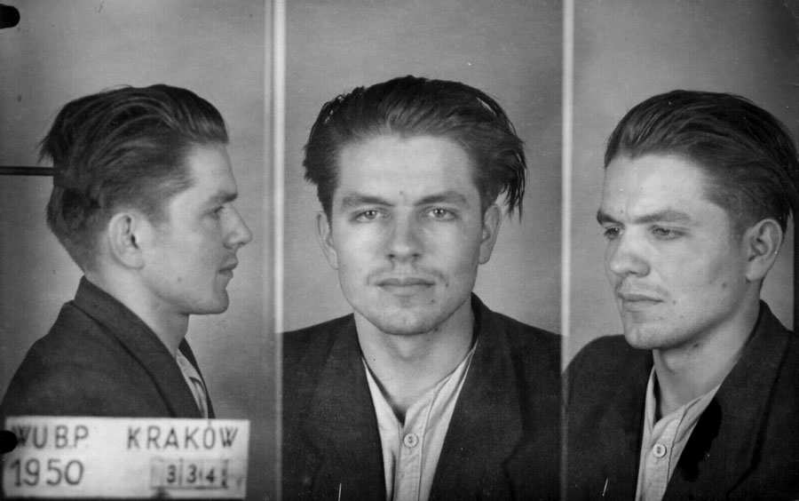 Józef Mika (1927-1951)  zdjęcie z aresztu - ze zbiorów IPN.jpg