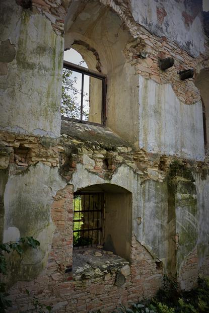 Wnętrze synagogi (2).JPG