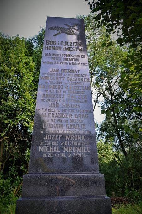 Pomnik w Gilowicach (6).JPG