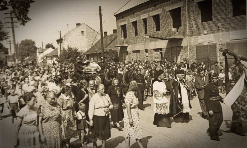 Południowa fasada budynku Kursy w 1950 r.jpg