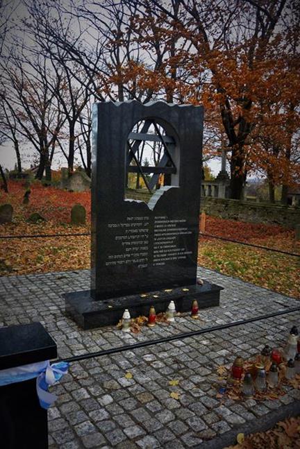 Współczesny obelisk (3).JPG