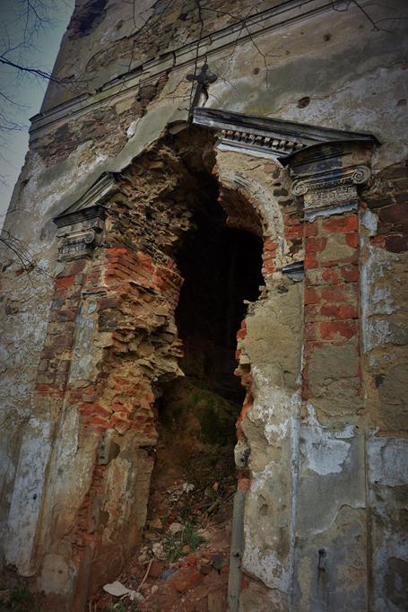 Wojnowice - ruiny kościoła (24).JPG