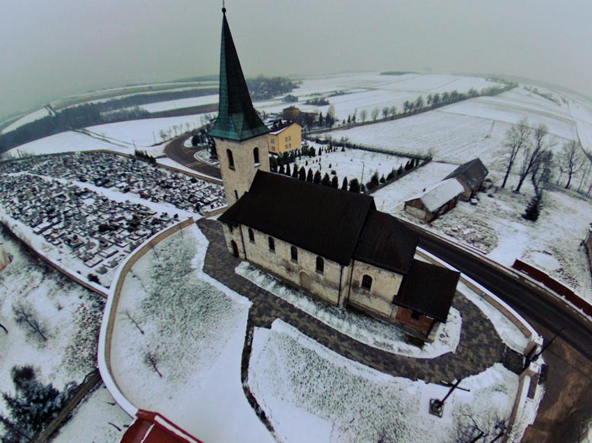 Kościół pw. świętego Jakuba Starszego  (1).jpg