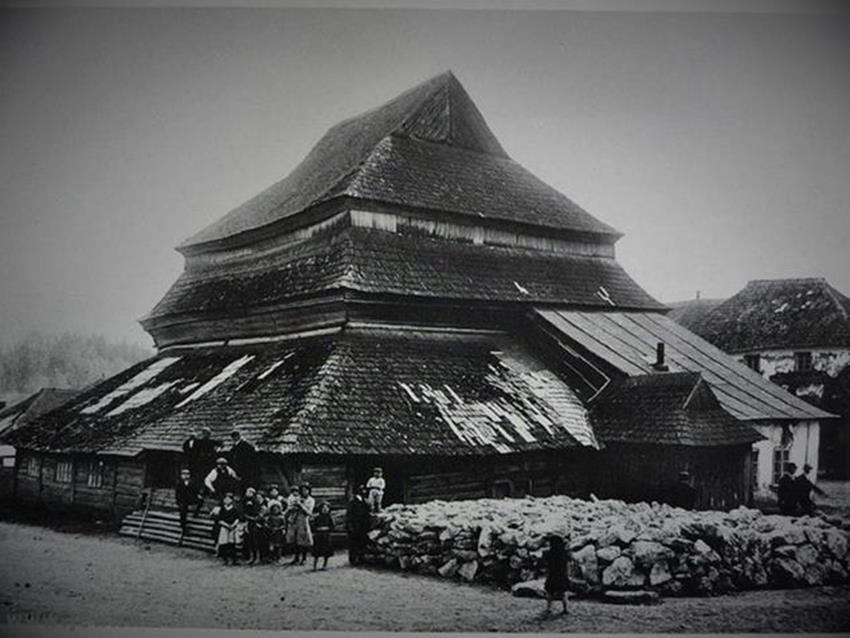 Synagoga w Gwoźdźcu - zdjęcie z Muzeum Etnograficznego we Lwowie.jpg