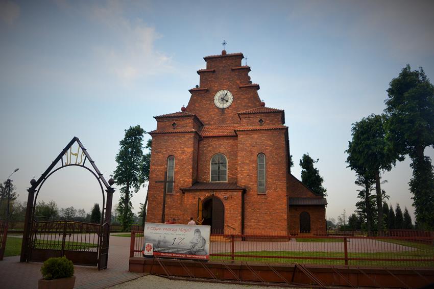 Zalipie - chrzcielnica kościelna (1).JPG