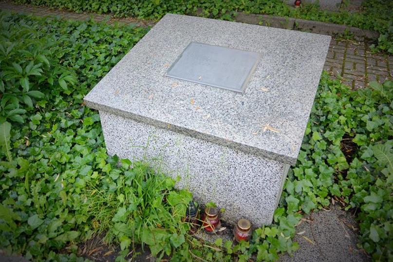 Cmentarz żołnierzy radzieckich (5).JPG