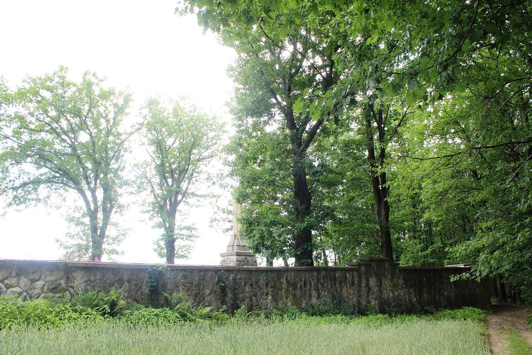 Cmentarz wojenny w Rajbrocie 1.jpg