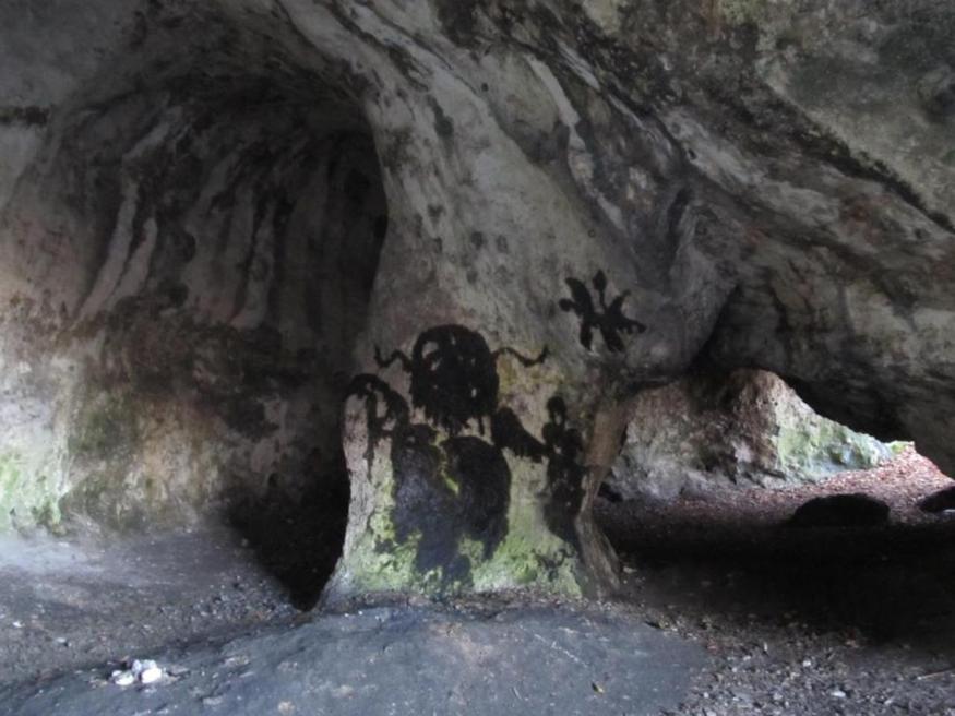 Jaskinia Jasna koło Smolenia (2).jpg