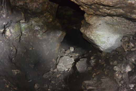 Korytarze jaskini (2).jpg