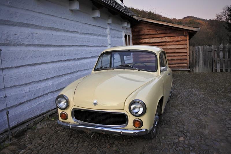 Syrena 105 (2).JPG