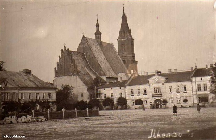 Olkusz bazylika archiwalne - zdjecie Fotopolska.jpg