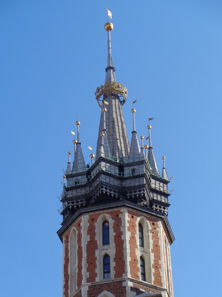 KR kosciol Mariacki wieza helm gotycki.JPG