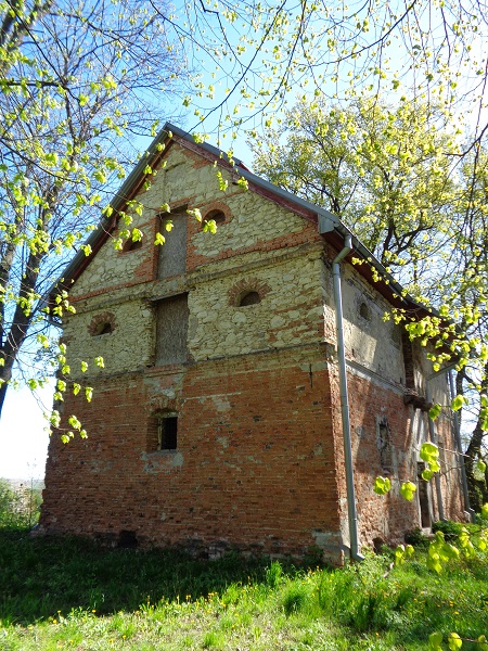 Cieszkowy zbor elewacja boczna 2.JPG