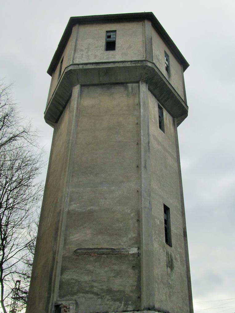 Miechów - wieża ciśnień (3).jpg