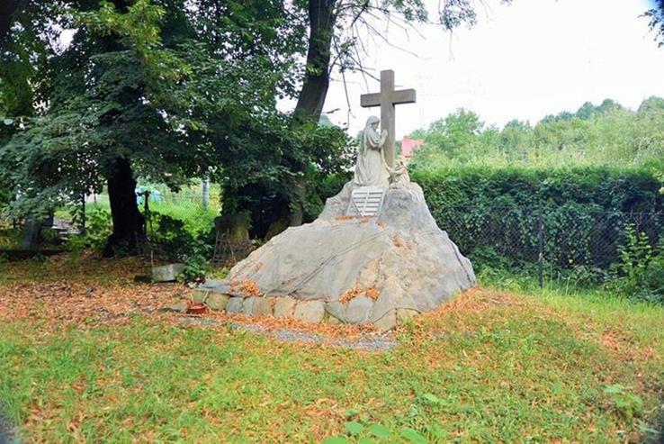 Groby na starym cmentarzu w Żywcu (15).JPG