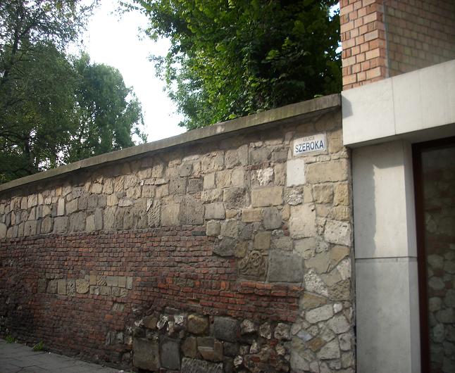 Mur przy kirkucie Remuh - fot. 2.JPG