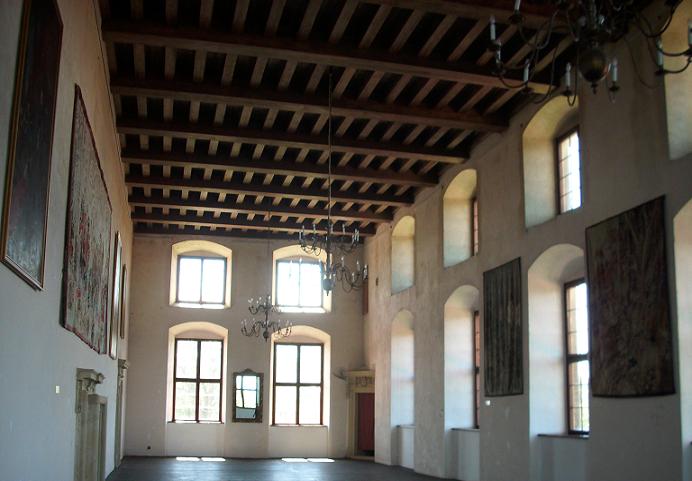 9. Wiśnicz - sala balowa.JPG