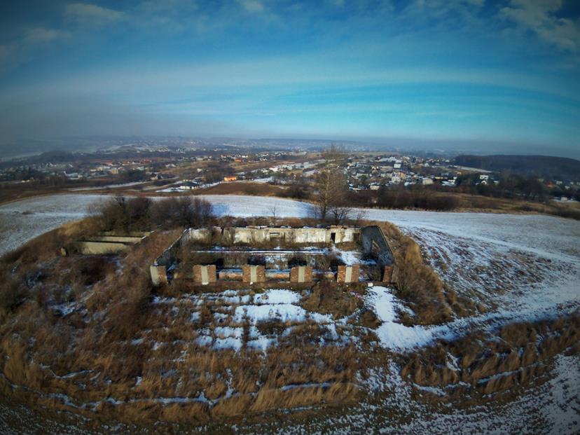 Hangar na Parcinie z lotu ptaka (3).jpg