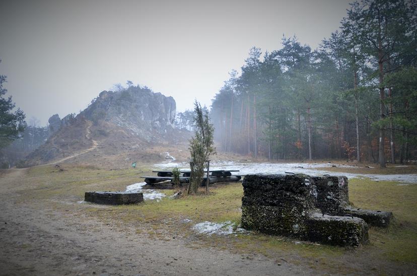 Tajemnica podstawa w kamieniołomie (4).JPG