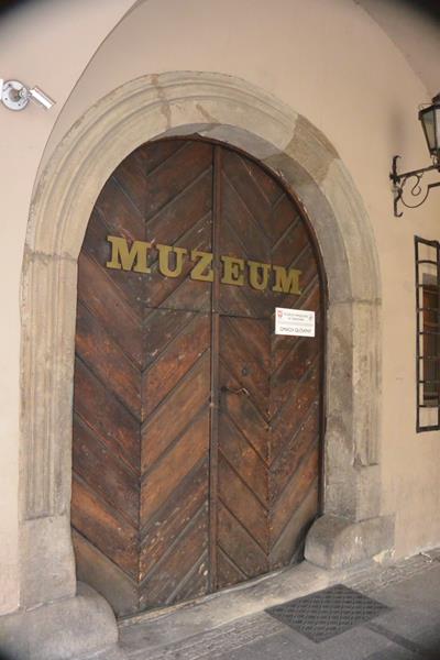 Na odrzwiach Muzeum (2).JPG