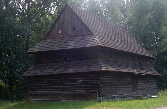 Skansen - spichlerz z Bujakowa - fot. 1.JPG