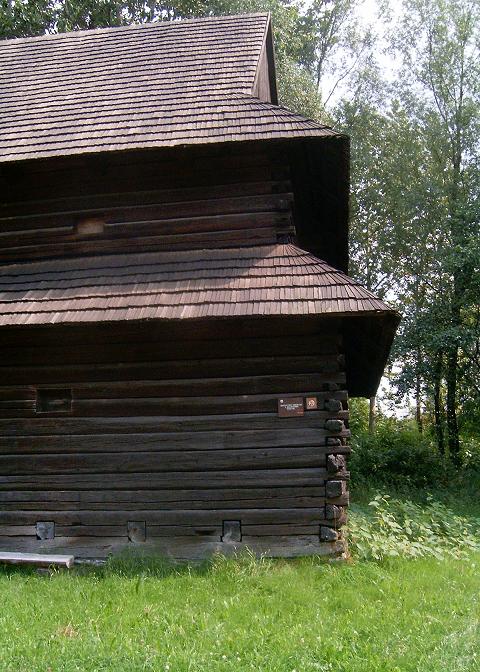 Skansen - spichlerz z Bujakowa - fot. 3.JPG