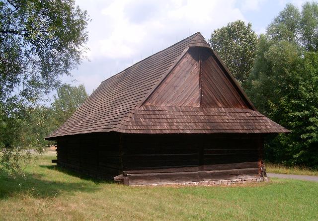 Skansen - spichlerz ze Śmiłowic - fot. 1.JPG