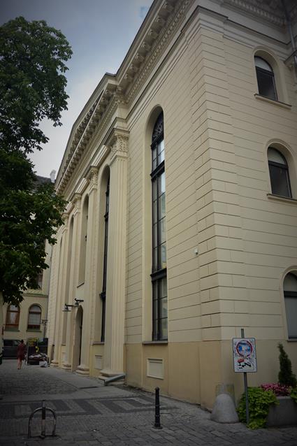 Synagoga z zewnątrz (11).JPG