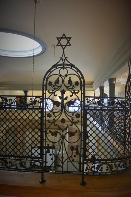 Wnętrze synagogi (12).JPG