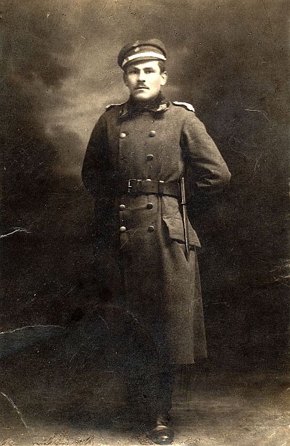 Porucznik Antoni Stawarz.jpg