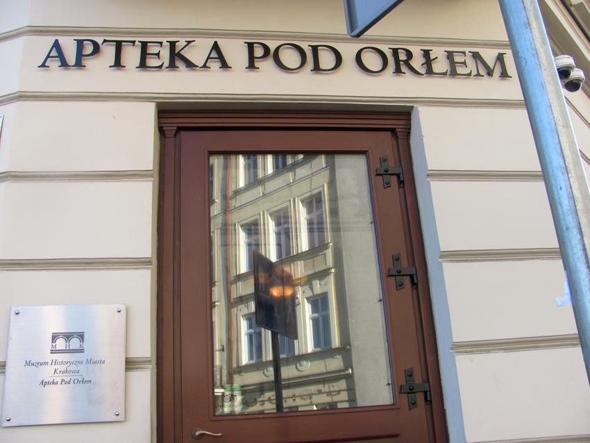 Apteka Pod Orłem - fot. 3.JPG