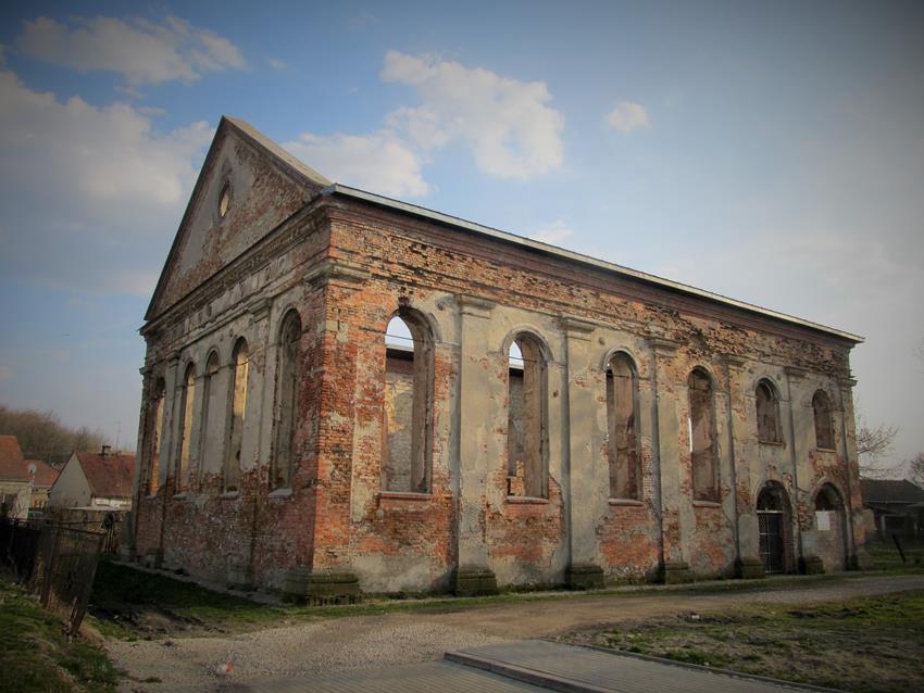 Działoszyce synagoga (2).jpg