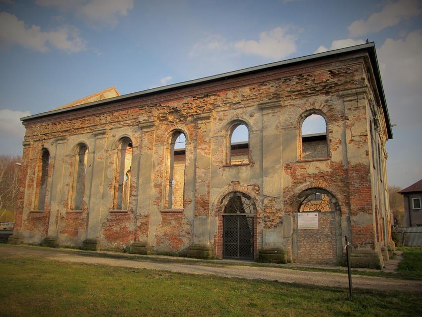 Działoszyce synagoga (3).jpg