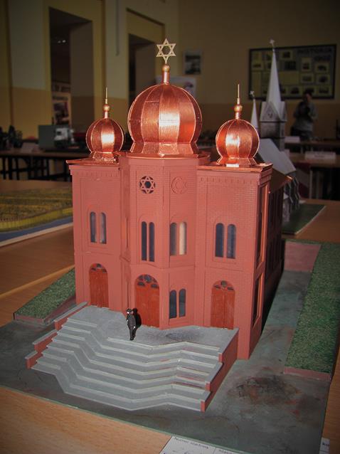 Synagoga w Rudzie Śląskiej (1).jpg