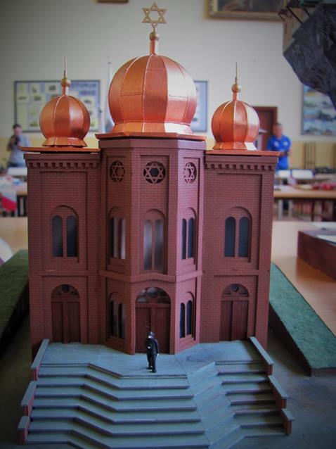 Synagoga w Rudzie Śląskiej (2).jpg