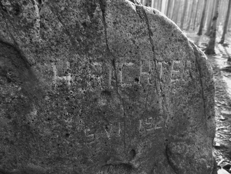 Obelisk upamiętniający miejsce śmierci Heinricha Richtera (4).jpg