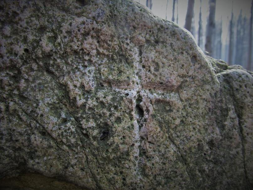 Obelisk upamiętniający miejsce śmierci Heinricha Richtera (5).jpg