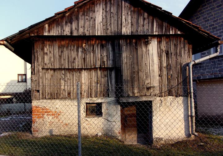 3. Gdów - spichlerz przy ul. Solskiego.JPG