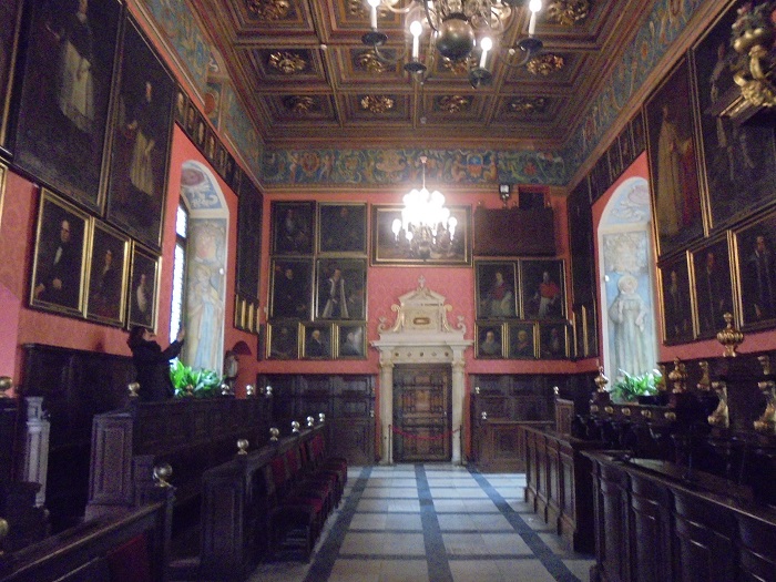 KR Collegium Maius aula.JPG