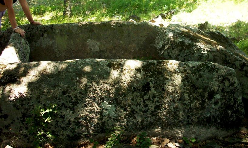 4. Dolmen.JPG