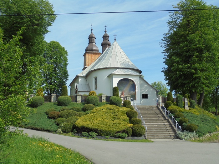 Domoslawice kosciol widok od prezbiterium.JPG