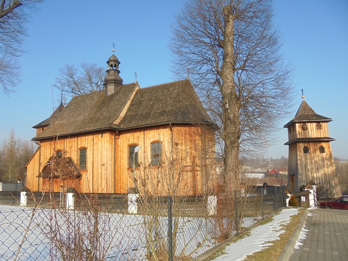 Zakliczyn kosciol widok ogolny.JPG