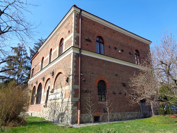 Bochnia Koci Zamek widok od ogrodu.JPG