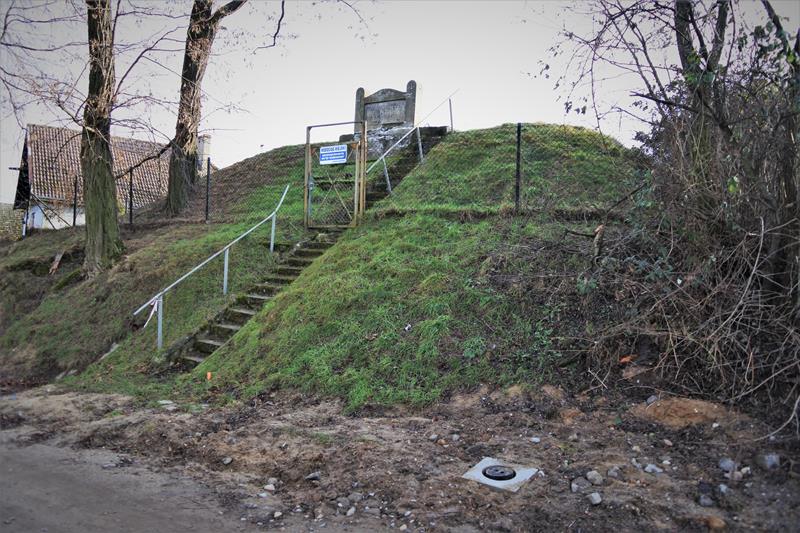 Kłodobok - wodociągowy zbiornik na wodę (2).JPG