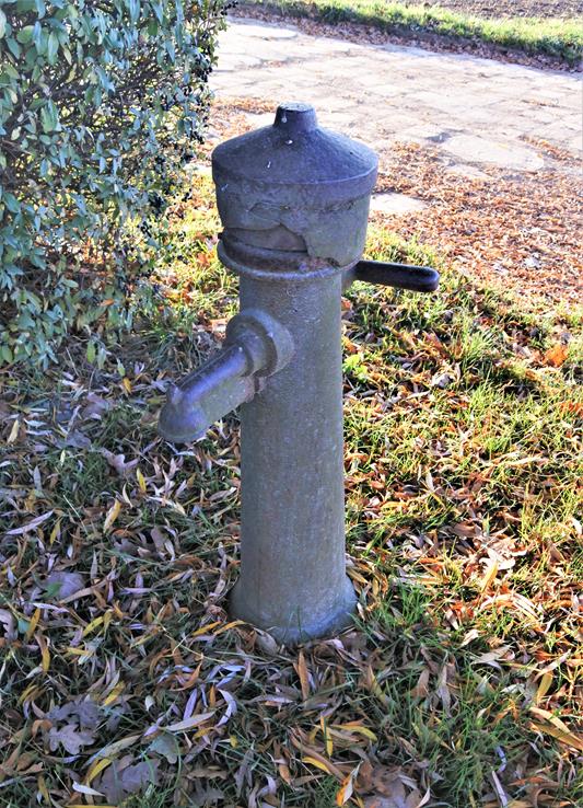 Hydrant (1).JPG