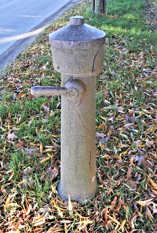 Hydrant (2).JPG