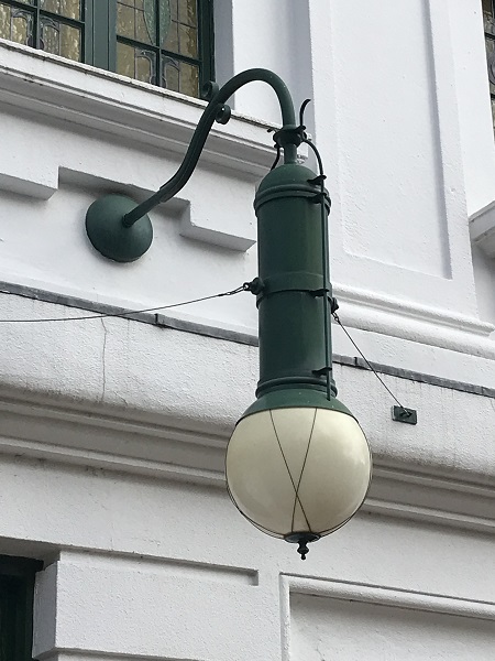 lamp2.jpg