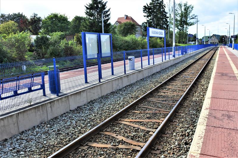 Kudowa - Zdrój, dworzec kolejowy i stacja (11).JPG